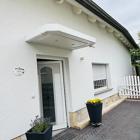 Casa Harmonia Ferienhaus- Ruhig Und Gemuetlich Am Pestalozzipark, Gesundbrunnen