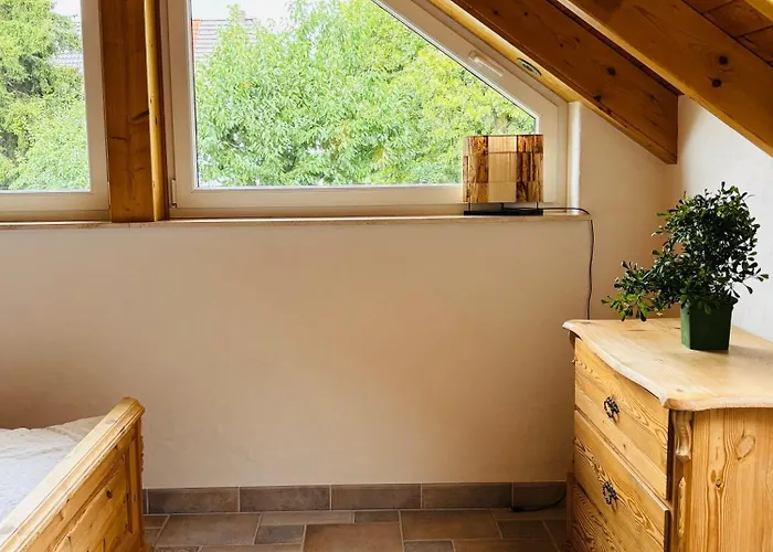 アパート Casa Harmonia Ferienhaus- Ruhig Und Gemuetlich Am Pestalozzipark, Gesundbrunnen ハレ