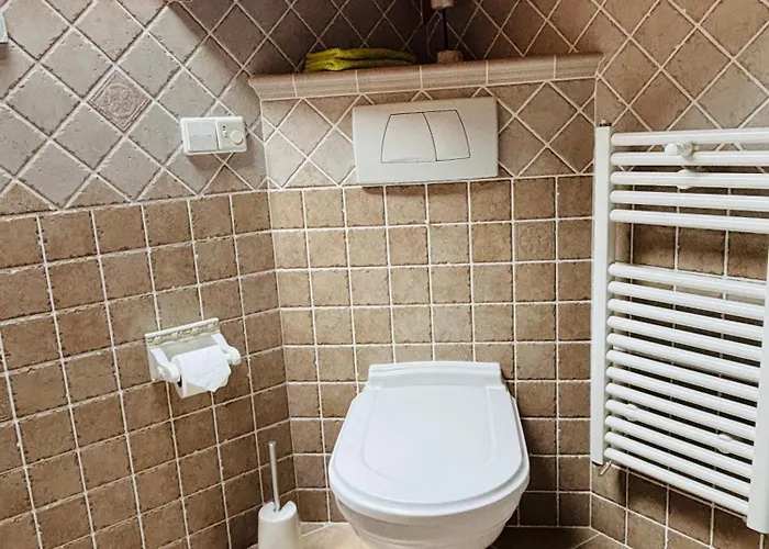 Casa Harmonia Ferienhaus- Ruhig Und Gemuetlich Am Pestalozzipark, Gesundbrunnen ハレ